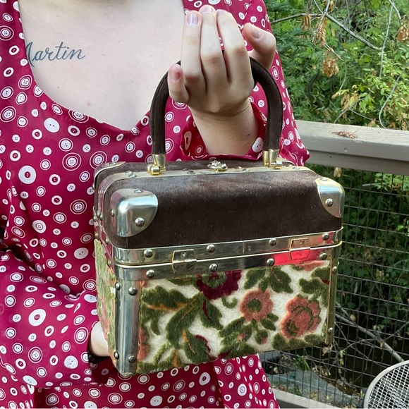Vintage brown floral brocade tapestry brass hardware box purse handels - Picture 12 of 14